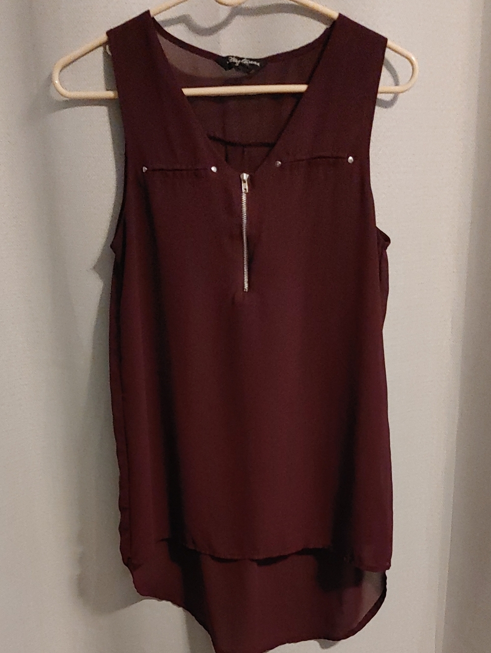 (3/$20) Streetwear Society Women's Sleeveless Tunic in Wine